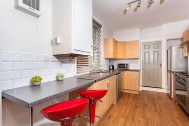6 bed house, Inverness Place, Cathays, Cardiff, CF244SA - Image 2